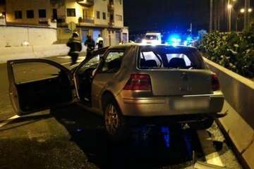 Estado en quedó el vehículo tras el vuelco (Foto Bomberos de Las Palmas de GC)
